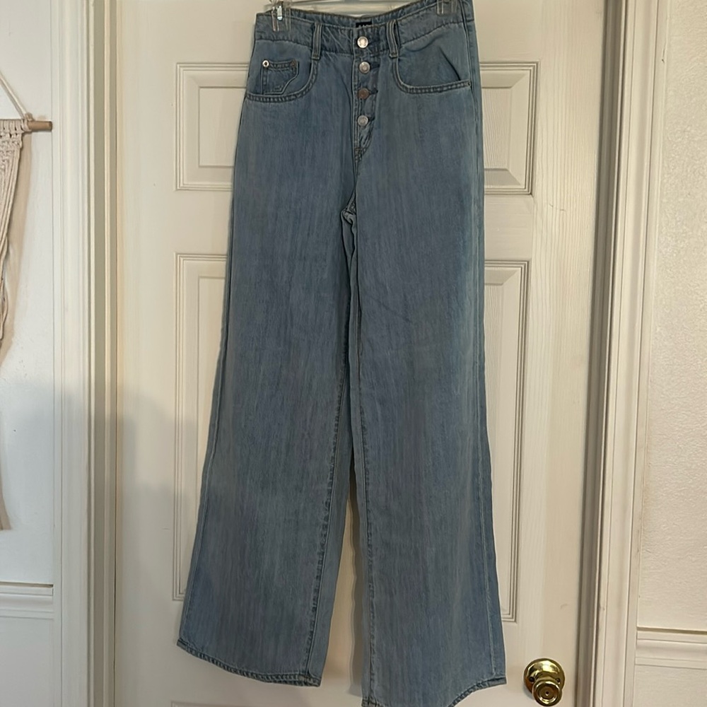 Gap wide leg light weight jean